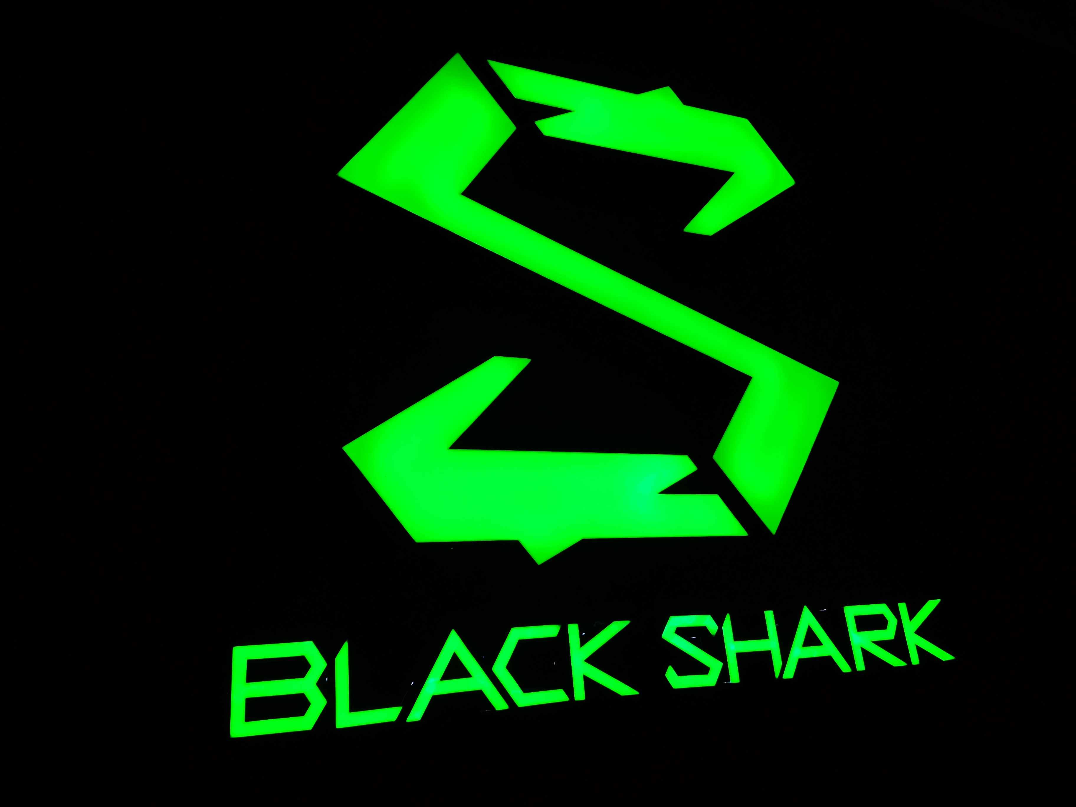 腾讯收购计划搁浅 黑鲨手机半数岗位被裁撤