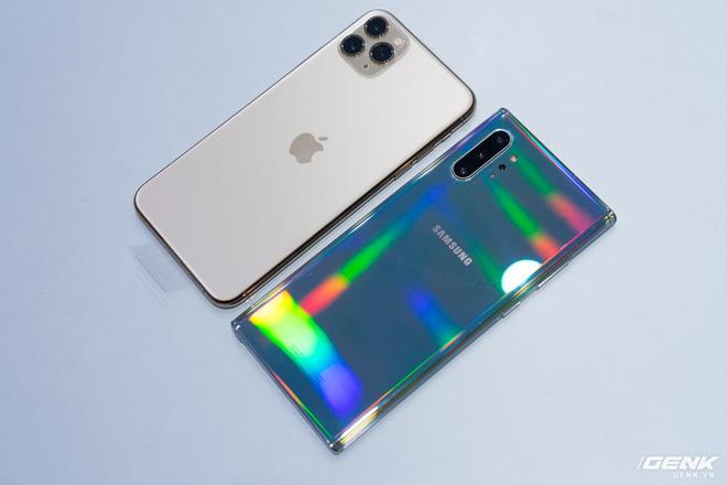 iPhone 11 Pro Max开箱照曝光：变化不小 让人浴霸不能