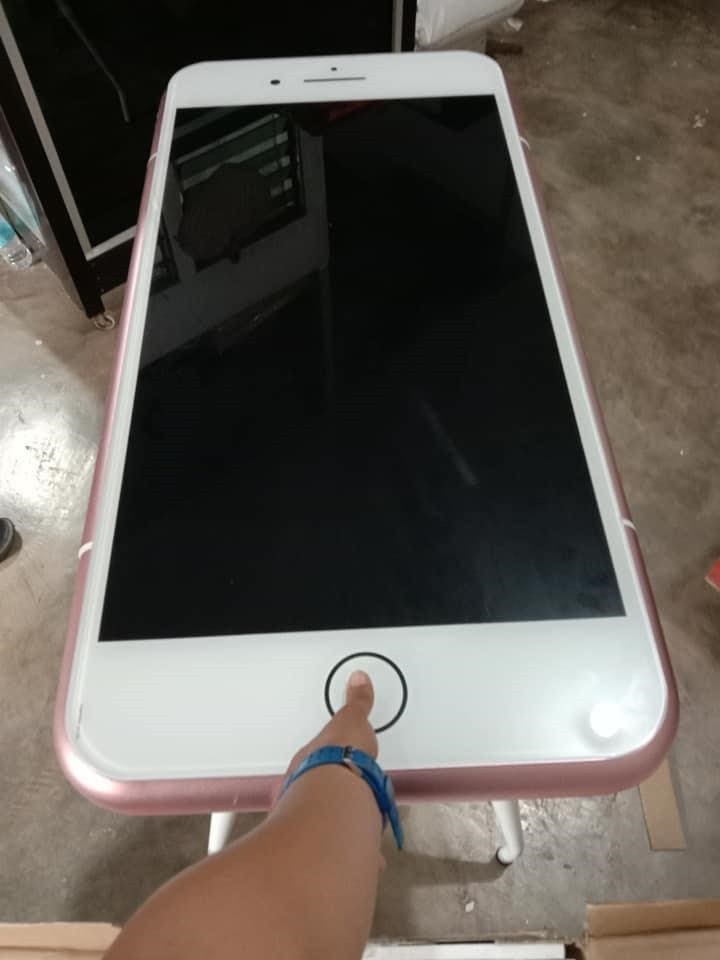 小伙网购便宜苹果手机 到货居然是iPhone造型咖啡桌