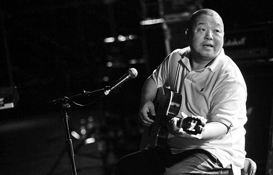 中国内地著名摇滚歌手臧天朔因病去世 享年54岁